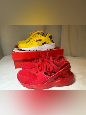 Nike Huarache BUNDLE Red & Yellow Sneakers Size 6Y (2 Pairs) NEW